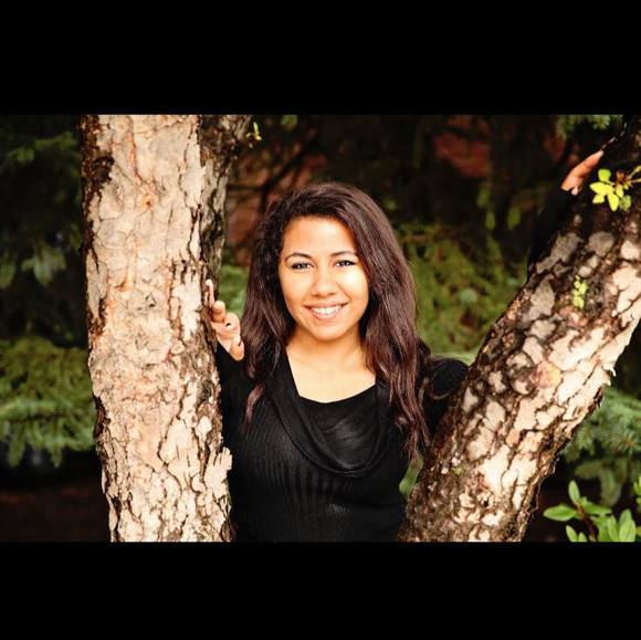 Meet your Posher, Taylor - Picture 1 of 1